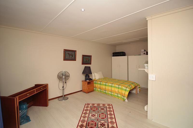 4 Bedroom Property for Sale in Hartenbos Heuwels Western Cape